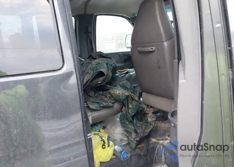 2004 Chevrolet Express from USA, damaged, VIN 1GAHG39U241174327